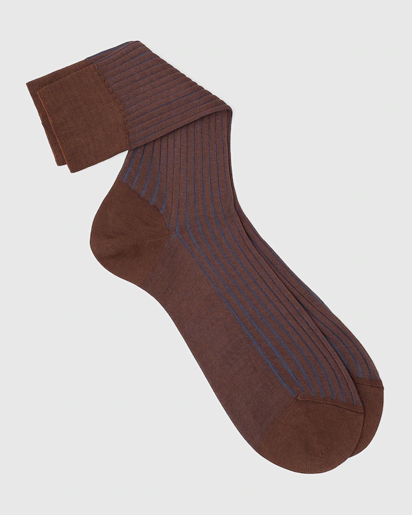 Kontrastgerippte Socken aus Baumwolle, kurz
