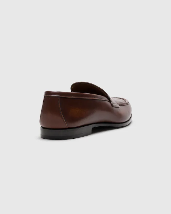 Roter Fumé gebürstetes Leder Loafer
