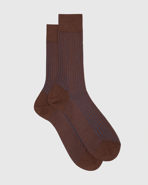 Kontrastgerippte Socken aus Baumwolle, kurz